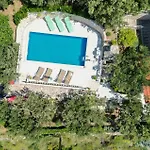 Agmatosa Iii Ferienhaus Sumpetar